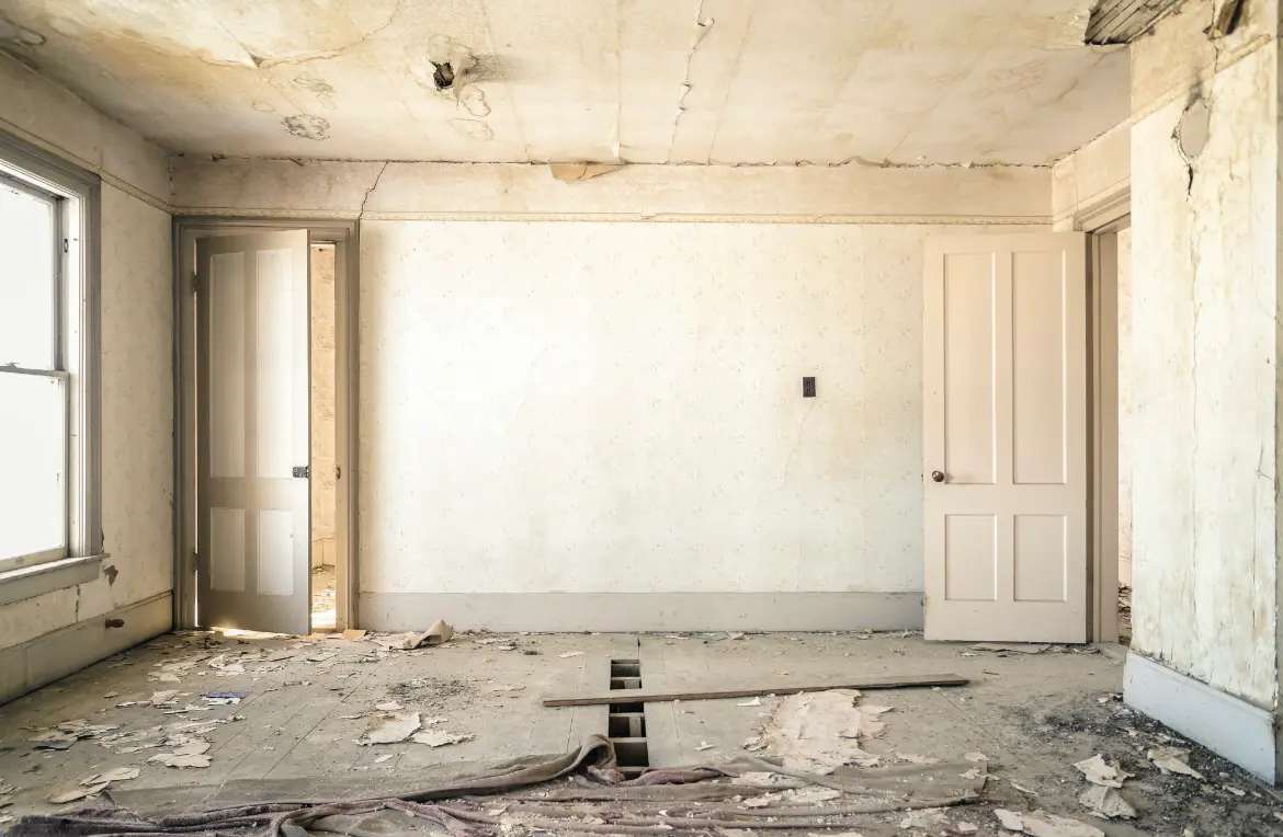 Waste disposal crew managing a cleanout project in West Whittier-Los Nietos